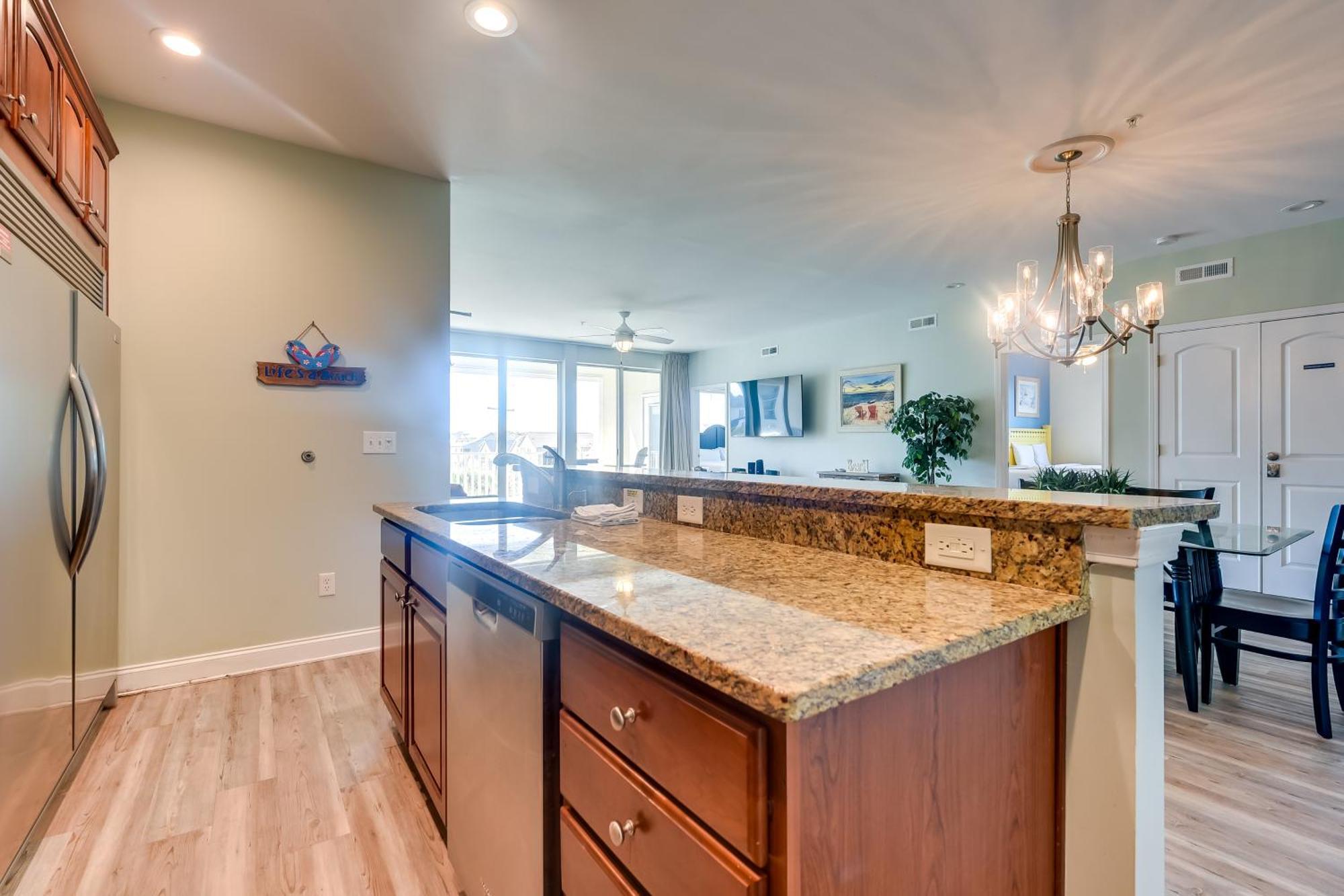 Roomy North Myrtle Beach Condo, Walk To Beach Zewnętrze zdjęcie